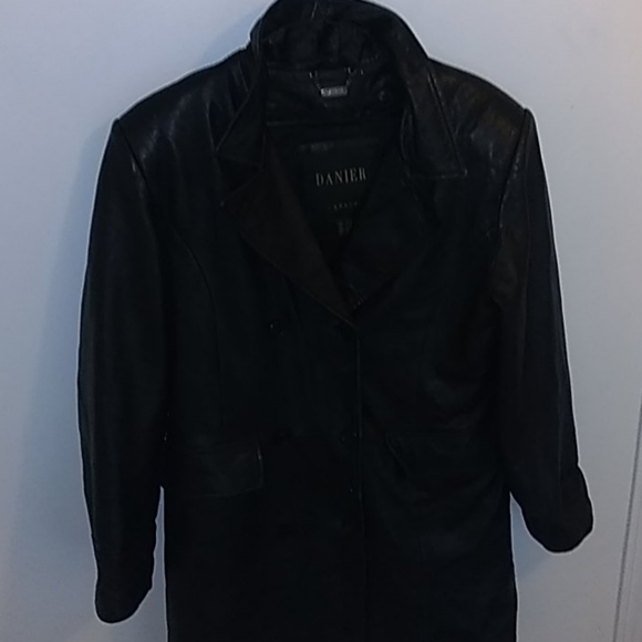 Genuine Canadian leather jacket - Picture 2 of 3